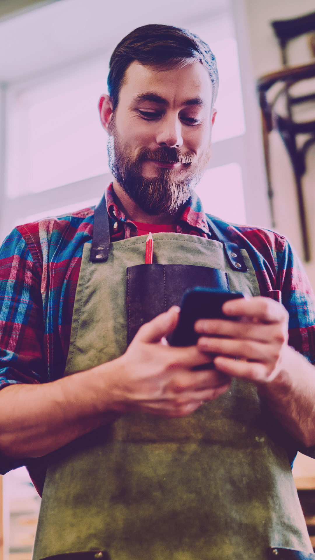customer engaging with app product led growth